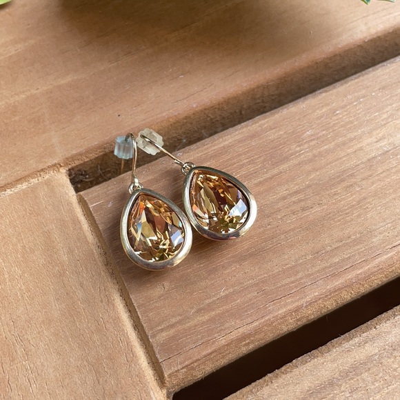 White House Black Market Earrings & Bracelet Set - Picture 5 of 12